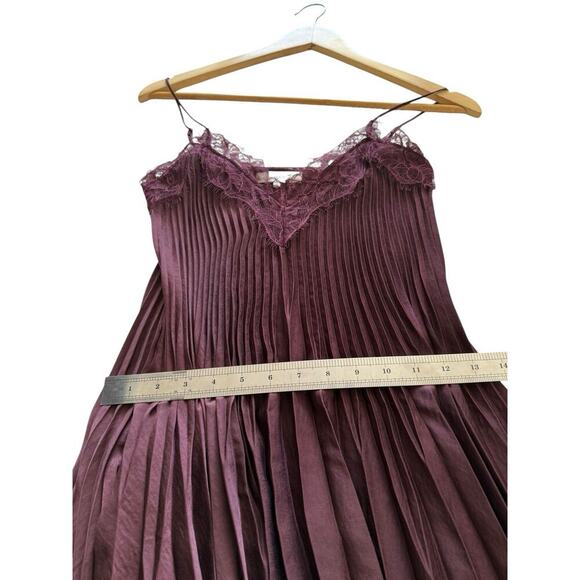 Vince Womans Pleated Midi Dress V-Neck XXS Deep Burgundy Lace Trim sleeveless - Picture 8 of 12